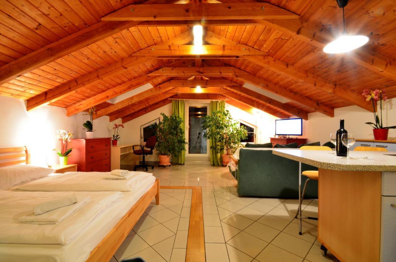 Ajo Vienna Lake View - Contactless Check-In Экстерьер фото